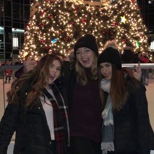 Meet your Posher, Caitlyn